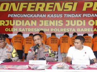 Pengungkapan markas judi online di Batam. Foto: Polresta Barelang