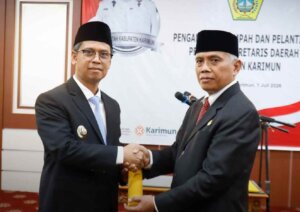 Dr. Sularno Resmi Dilantik Sebagai Sekda Karimun, Bupati Iskandarsyah Tekankan Penguatan Disiplin ASN FB IMG 1782906562992 11zon