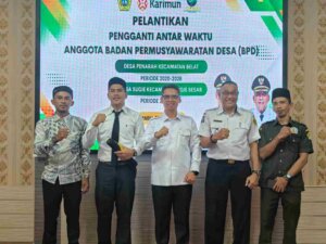 Perkuat Desa Lewat Astacita, Bupati Karimun Resmi Lantik Anggota BPD Penarah dan PAW Kades Sugie IMG 20260715 WA0007 11zon