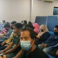 Pemulangan Calon PMI Ilegal yang gagal dikirim ke Malaysia. Foto: Zalfirega/kepripedia.com