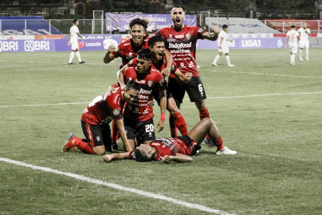 
 Bali United saat merayakan gol ke sarang Persija. Foto: baliutd