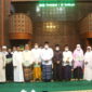 Foto bersama pengurus Masjid dan Mubaligh