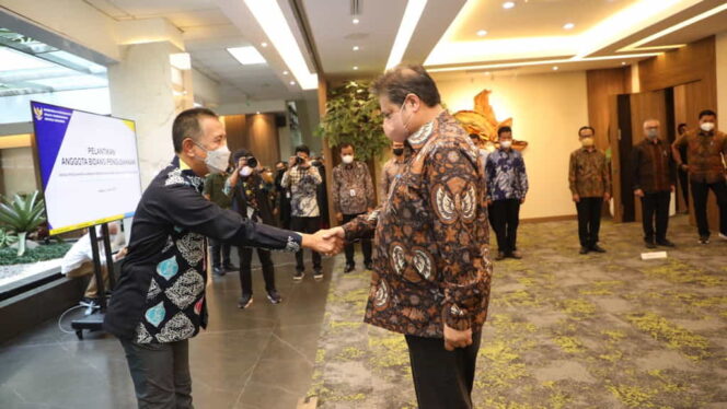 
 Pelantikan Wan Darussalam sebagai Anggota Bidang Pengusahaan BP Batam. Foto: Dok BP Batam