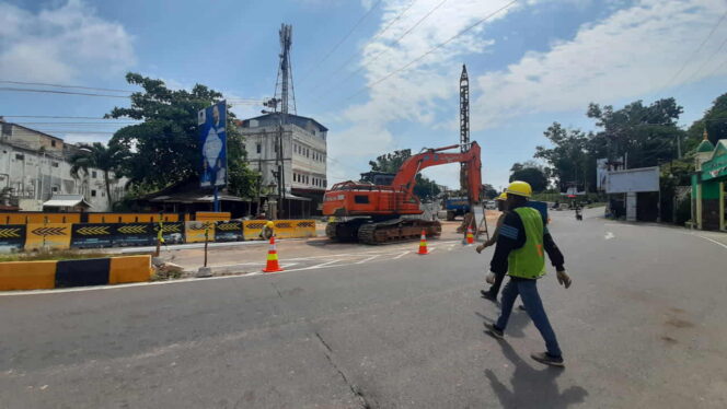 
 Pengerjaan jalan flyover untuk peningkatan infrastruktur di Tanjungpinang. Foto: Ismail/kepripedia.com