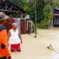 BPBD Lingga memonitor rumah warga terendam banjir