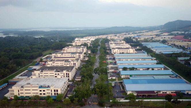 
					Ilustrasi kawasan industri di Batam. Foto: Dok BP Batam