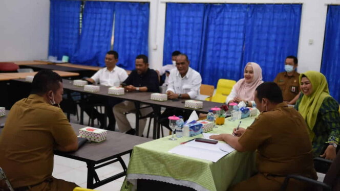 
					Komisi IV DPRD Kepri memantau PPDB di SMKN 1 Tanjunguban, Bintan. Foto: 