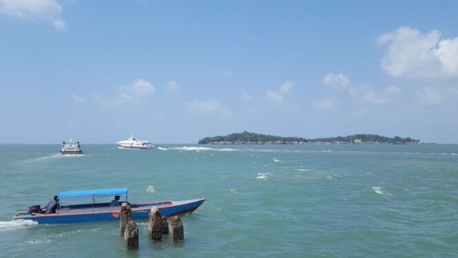 
					Kondisi laud perairan Tanjungpinang dari Pelabuhan Sri Bintran Pura. Foto: Ismail/kepripedia.com