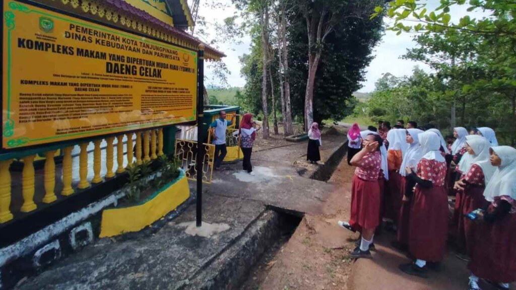 Puluhan Siswa SD Ikut Tur Wisata Sejarah di Tanjungpinang