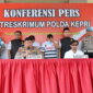 Konferensi Pers pengungkapan kasus PMI ilegal kamboja