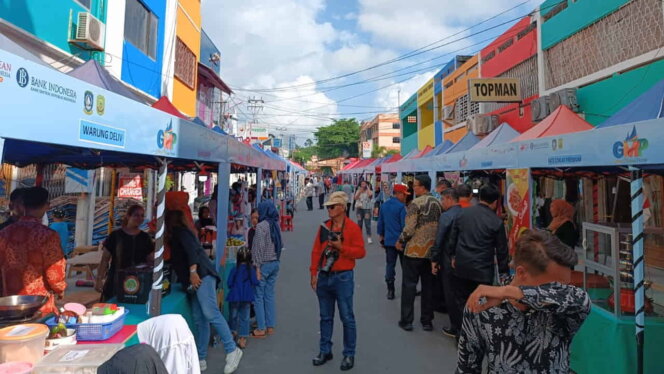 
					Stand-stand di Festival Kopi Merdeka 2023 di Tanjungpinang. Foto: Ismail/kepripedia.com