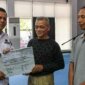 Gubernur Ansar menyerahkan bantuan perikanan pertanian di Bintan