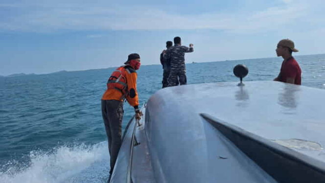 
					Pencarian warga hilang di laut Kentar. Foto: Istimewa