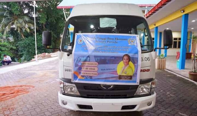 
					Bus bantuan Cen Sui Lan untuk STIE Bentara Persada Batam. Foto: Istimewa