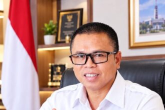 Ady Indra Pawennari.
